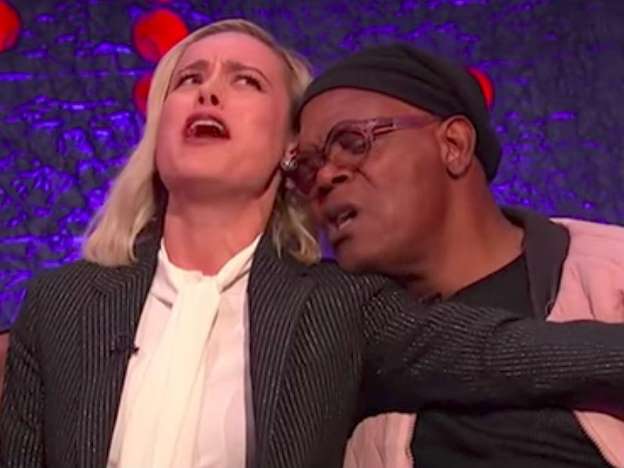 Capitã Marvel | Brie Larson e Samuel L. Jackson recriam “Shallow” no programa “The Jonathan Ross Show”