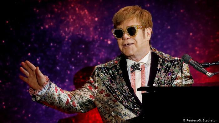 Elton John | Músico comemora 30 anos sóbrio