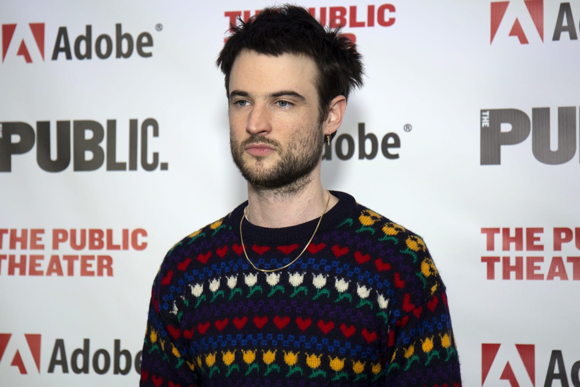 The Sandman | Tom Sturridge aparece como Morpheus no set da série