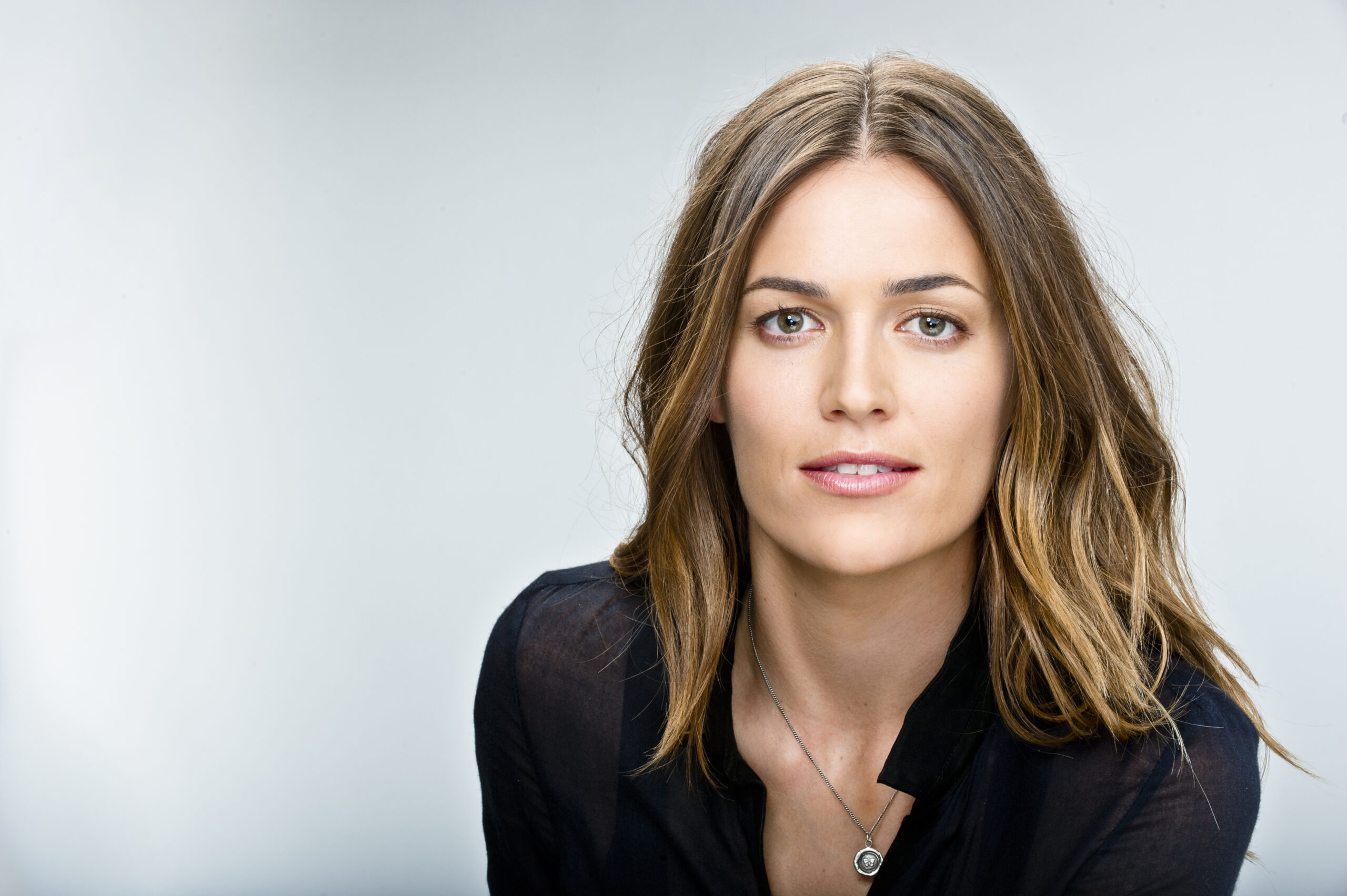 Magnum | Lauren Glazier, de Mindhunter, entra para o elenco da série