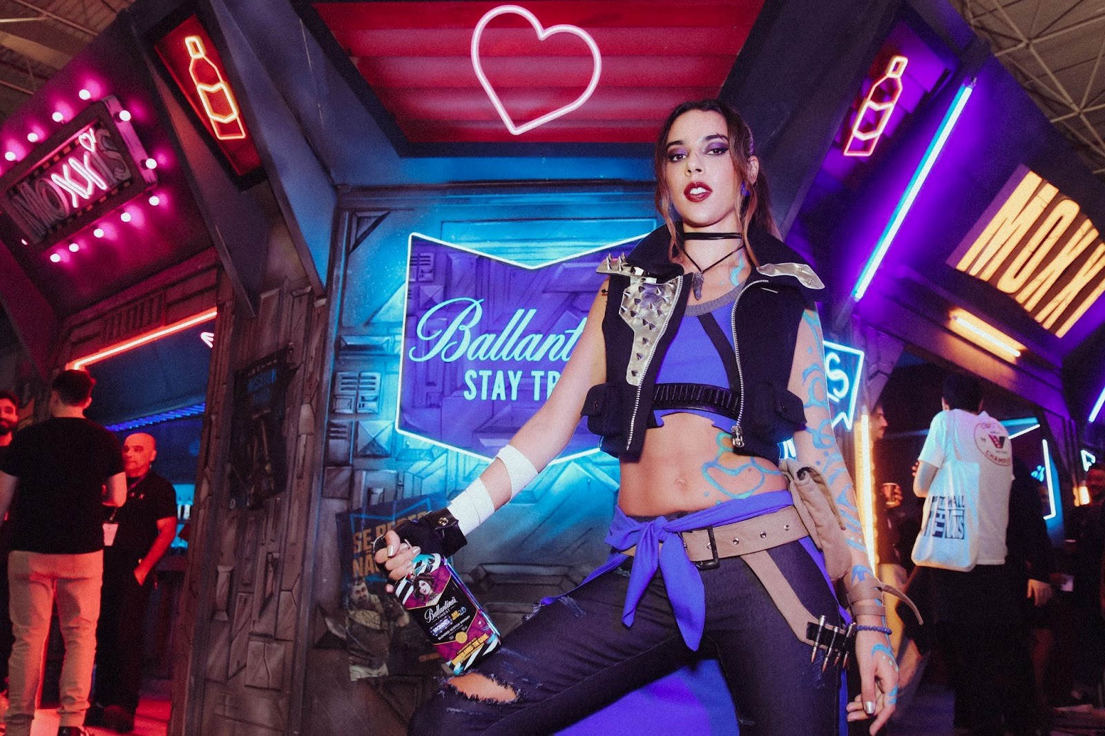 CCXP23 | Marina Sena aparece com cosplay de personagem de Borderlands