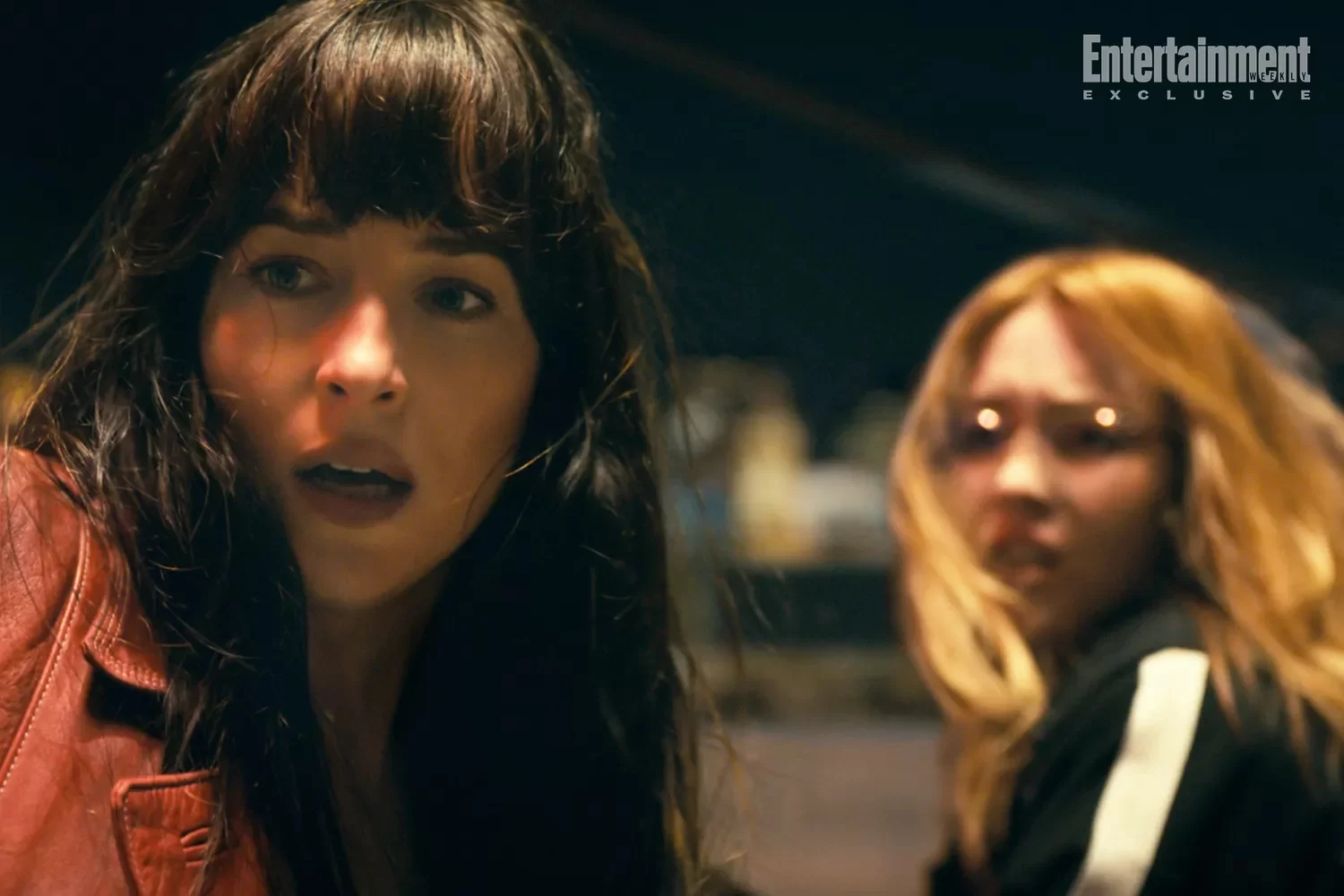 Madame Teia: confira as novas imagens do filme com Dakota Johnson e outras heroínas