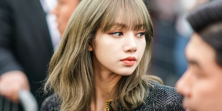 Lisa do BLACKPINK estreia em The White Lotus
