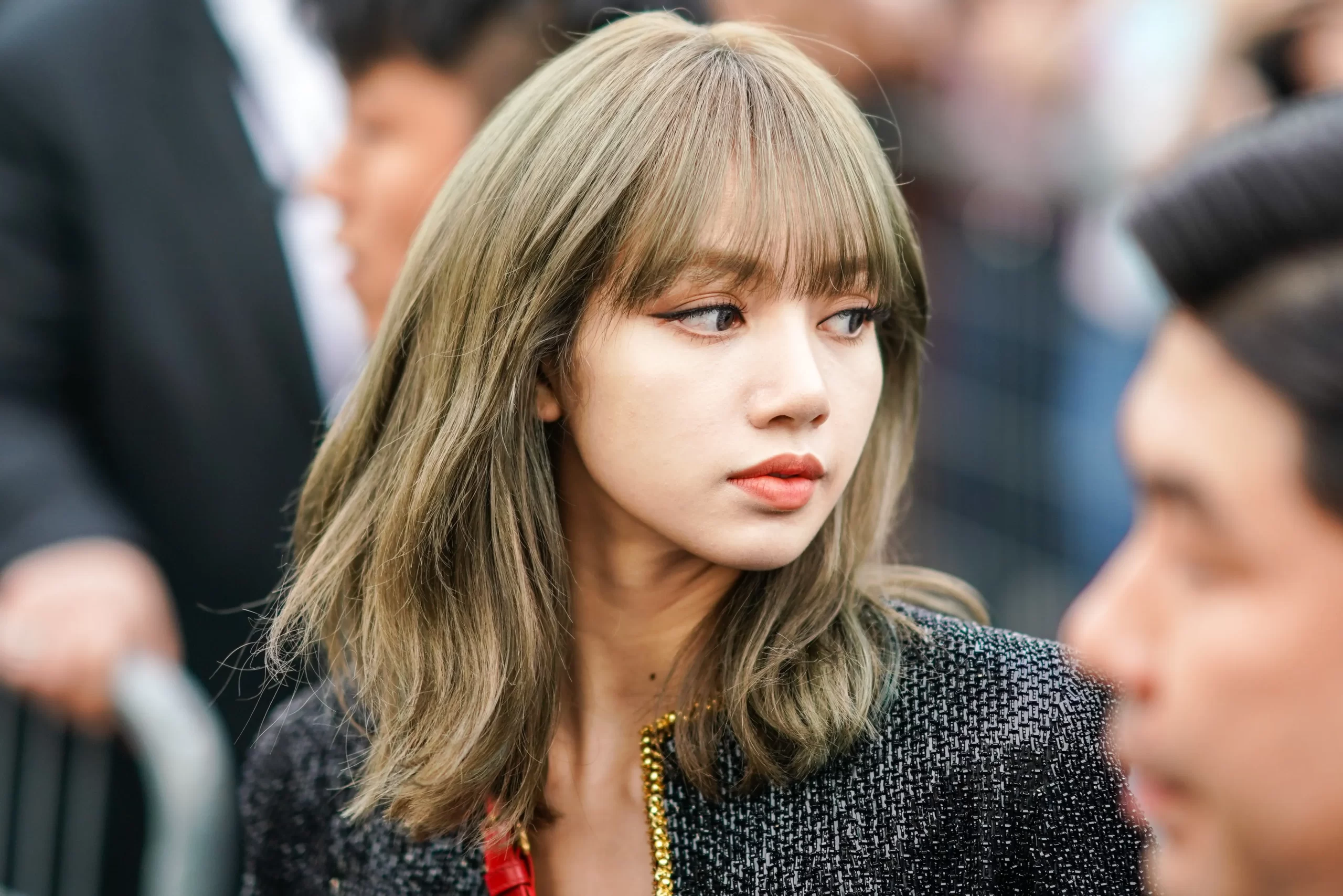 Lisa do BLACKPINK estreia em The White Lotus