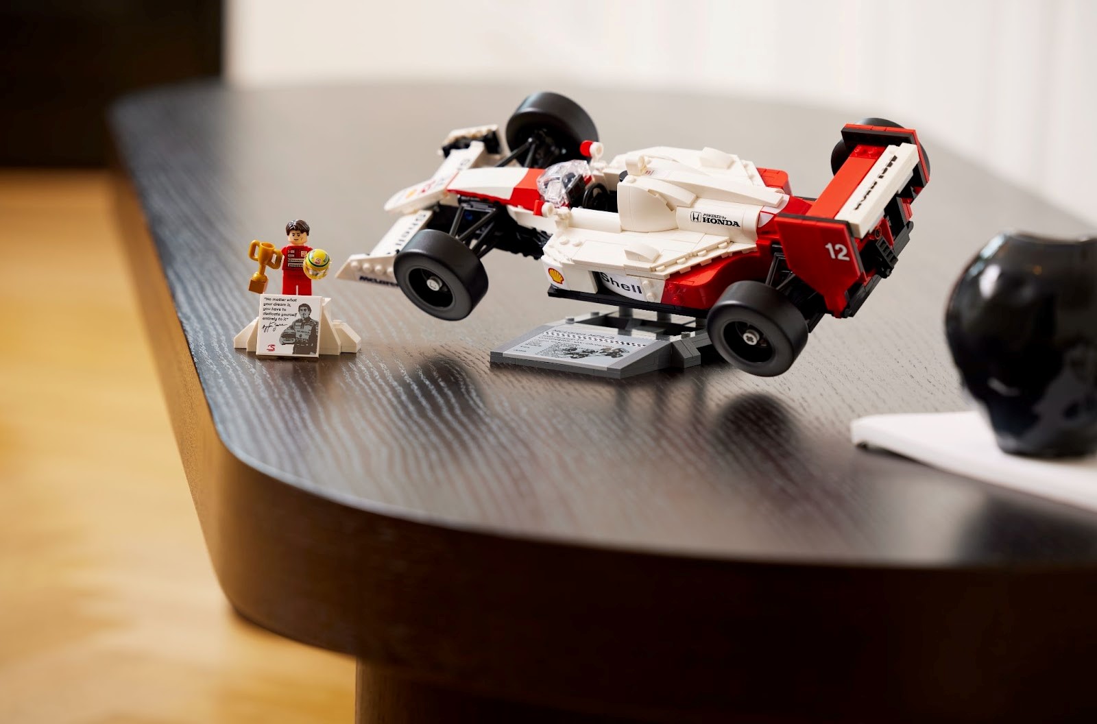 LEGO e Senna Brands Apresentam McLaren Icônica de Ayrton Senna