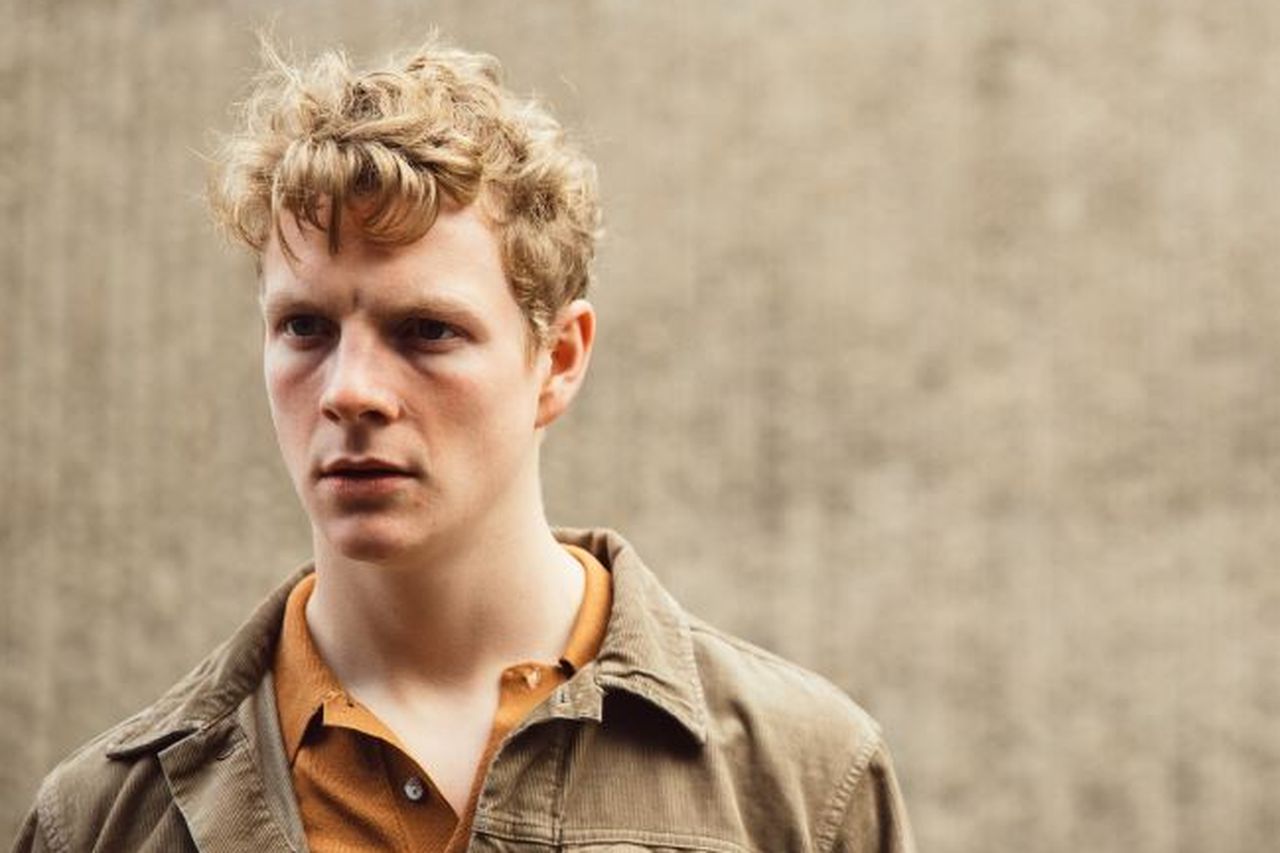 Patrick Gibson, de The OA, será versão jovem Dexter