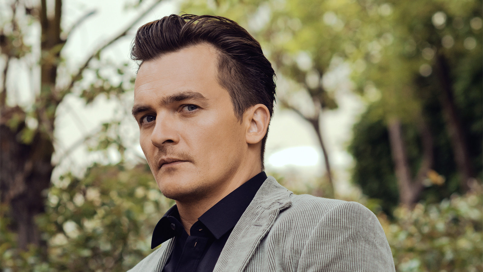 Rupert Friend, de Obi-Wan, entra para o elenco do novo Jurassic World