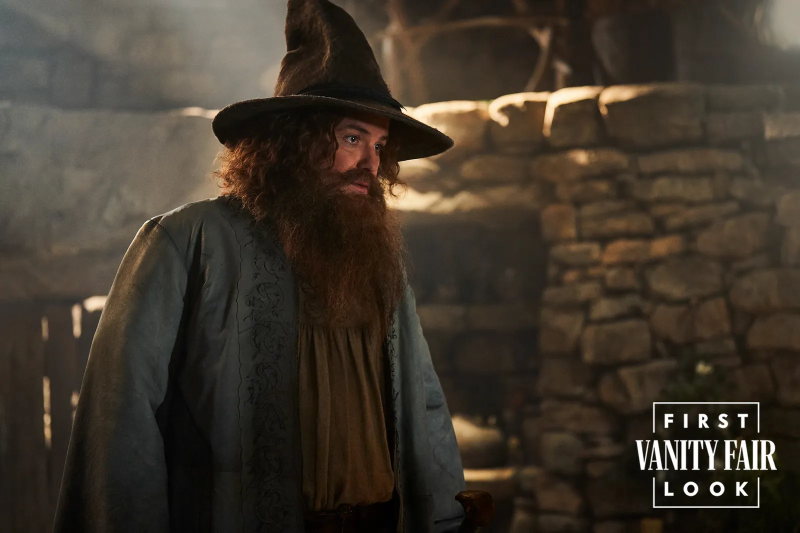Novas fotos de Os Anéis de Poder revela Tom Bombadil