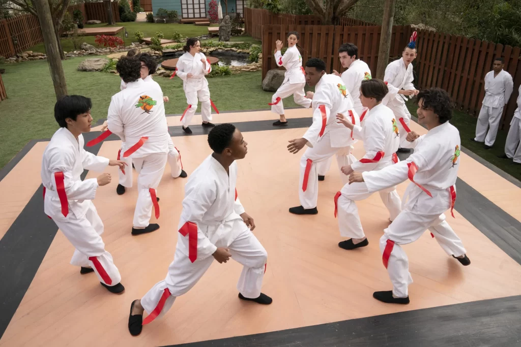 Temporada final de Cobra Kai ganha trailer