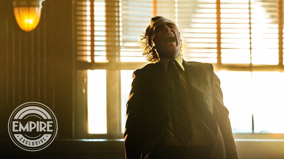 Novas Fotos de “Coringa: Delírio a Dois” Revelam a Profunda Tormenta do Palhaço