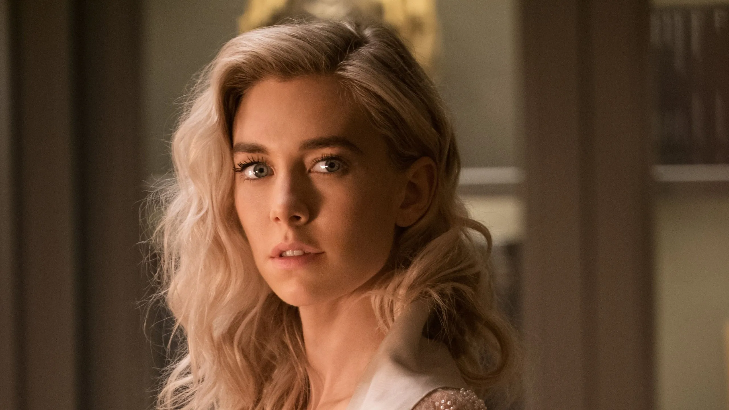 Vanessa Kirby Aparece como Sue Storm em Novas Fotos do Set de Quarteto Fantástico
