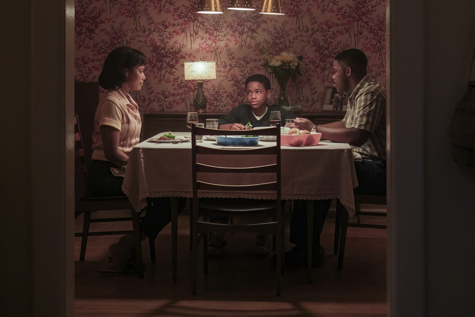 HBO Revela Primeiras Imagens da Nova Série 'IT: Bem-Vindos à Derry' Baseada no Universo de Stephen King