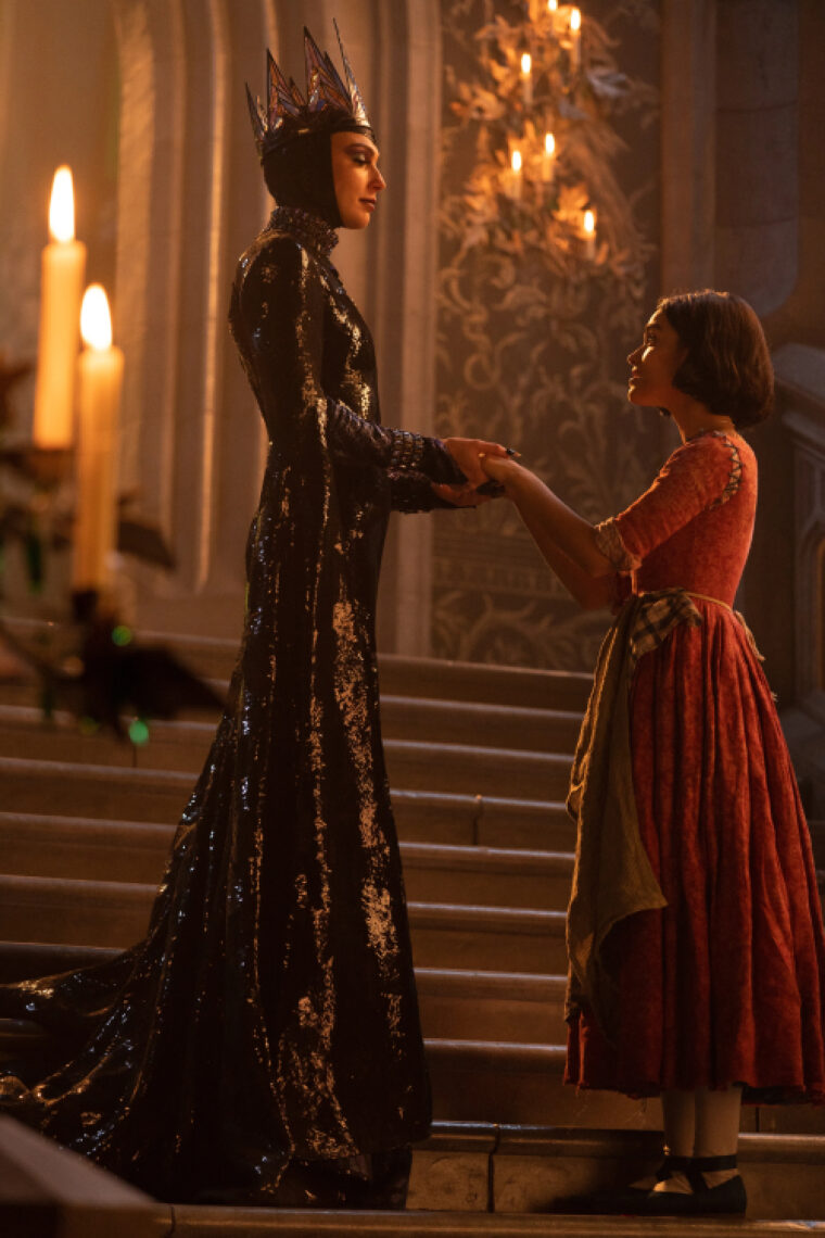 Confronto Iminente: Branca de Neve e Rainha Má Se Encaram em Foto do Live-Action da Disney