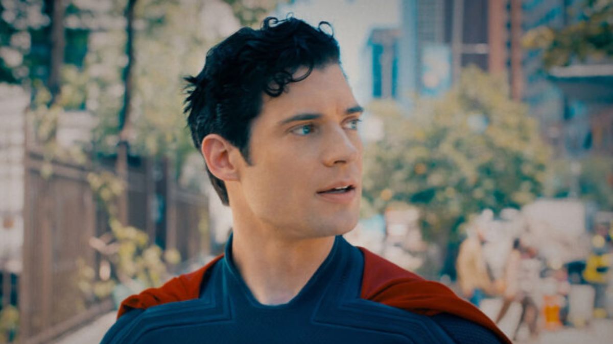 Superman: David Corenswet Contempla Metrópolis em Nova Foto Inédita do Filme da DC