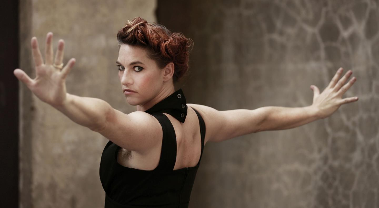Amanda Palmer, ex-esposa de Neil Gaiman, nega acusações de abuso