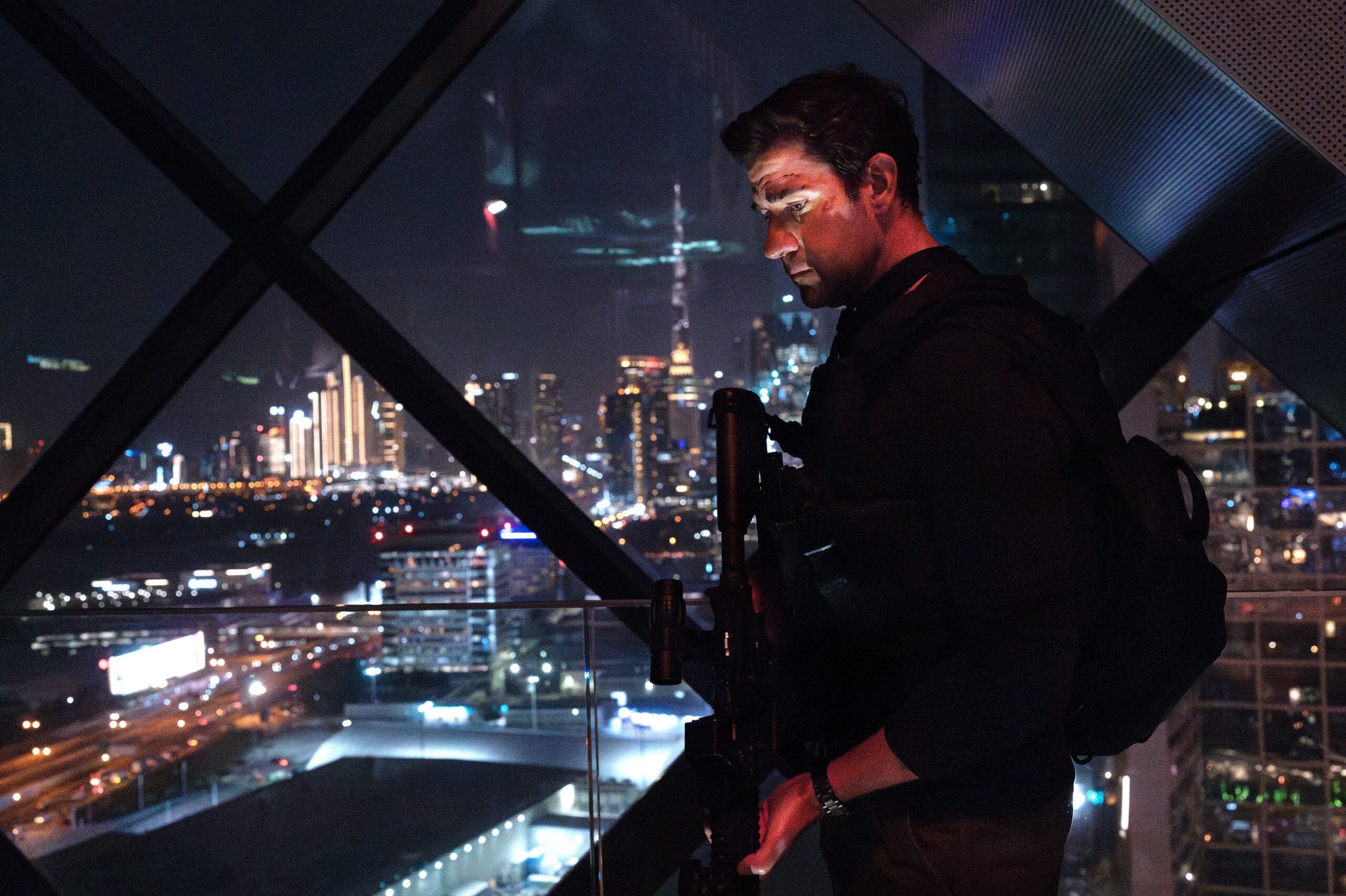 John Krasinski Retoma o Papel de Jack Ryan em Primeira Foto do Novo Filme