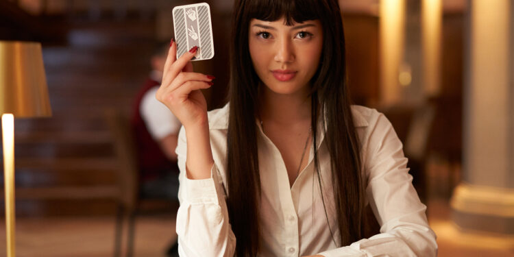 "Bet": Aposta Arriscada - Netflix Revela Pôster e Data da Estreia da Adaptação de Kakegurui