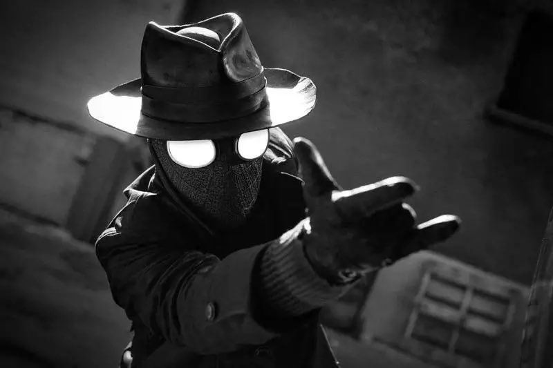 Revelado primeira foto oficial de Nicolas Cage como Homem-Aranha Noir