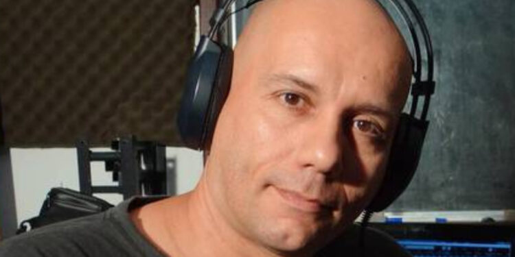 Adeus a uma voz lendária: morre Anísio Mello Junior, cantor das aberturas de Dragon Ball Z