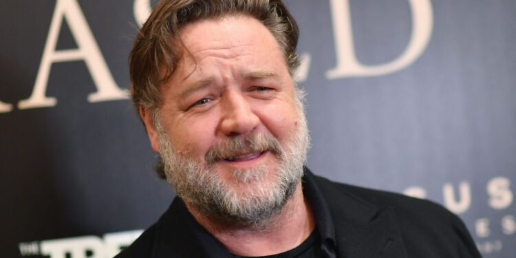 Highlander: Russell Crowe entra para o elenco do reboot com Henry Cavill