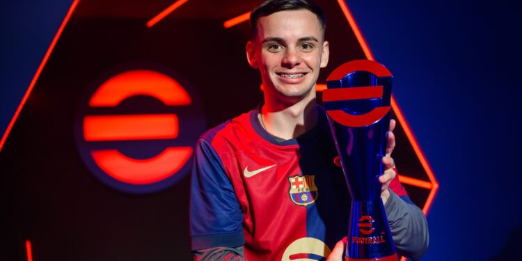 Juninho dá show em Tóquio e conquista o mundo no eFootball Championship 2025