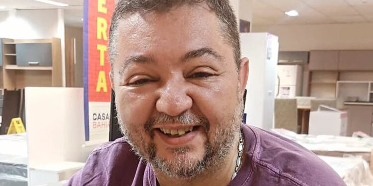 Adeus a uma voz inesquecível: Flávio Back, dublador de Chapolin e Game of Thrones, morre aos 52 anos