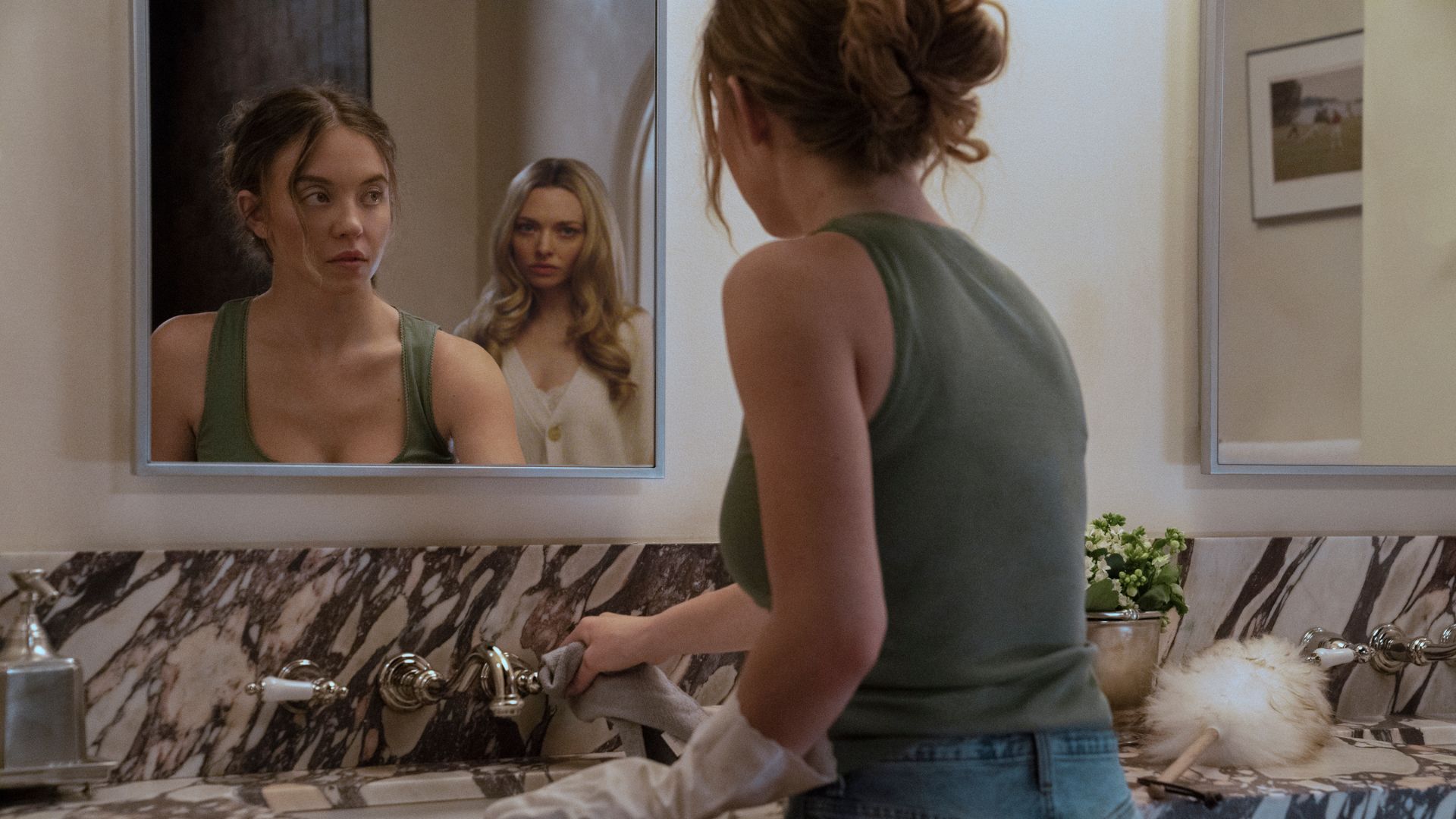 A Empregada: Suspense com Sidney Sweeney e Amanda Seyfried ganha cartaz