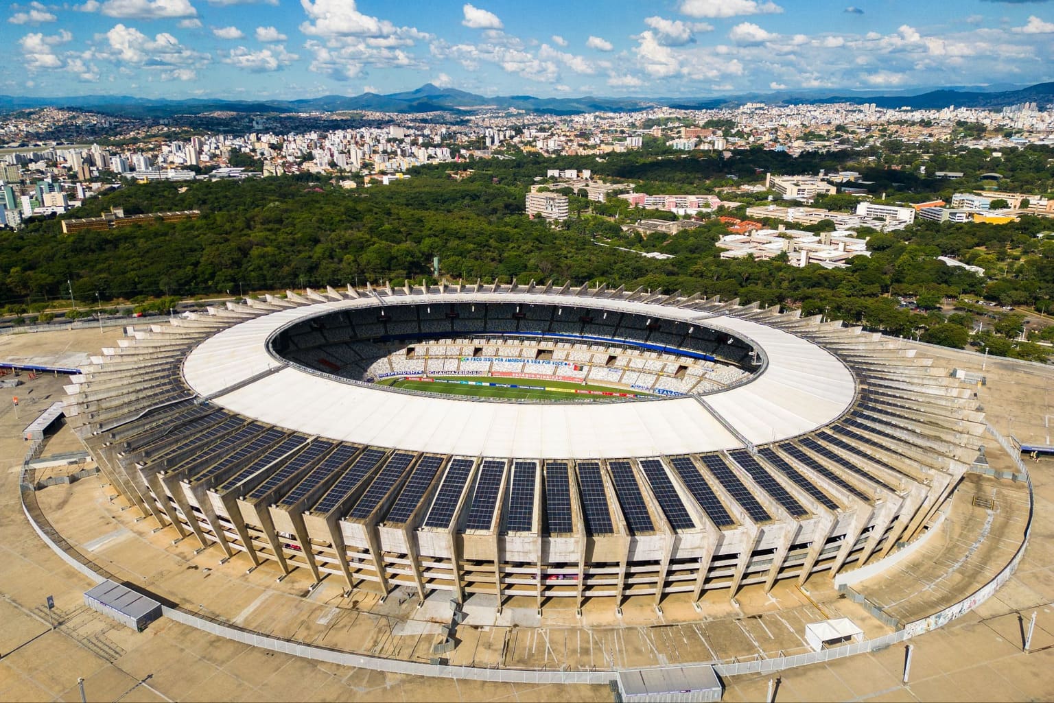 BTSBrasilTV celebra os 60 anos do Mineirão com o Desafio de Gigantes: Ronaldinho vs Alex Talento