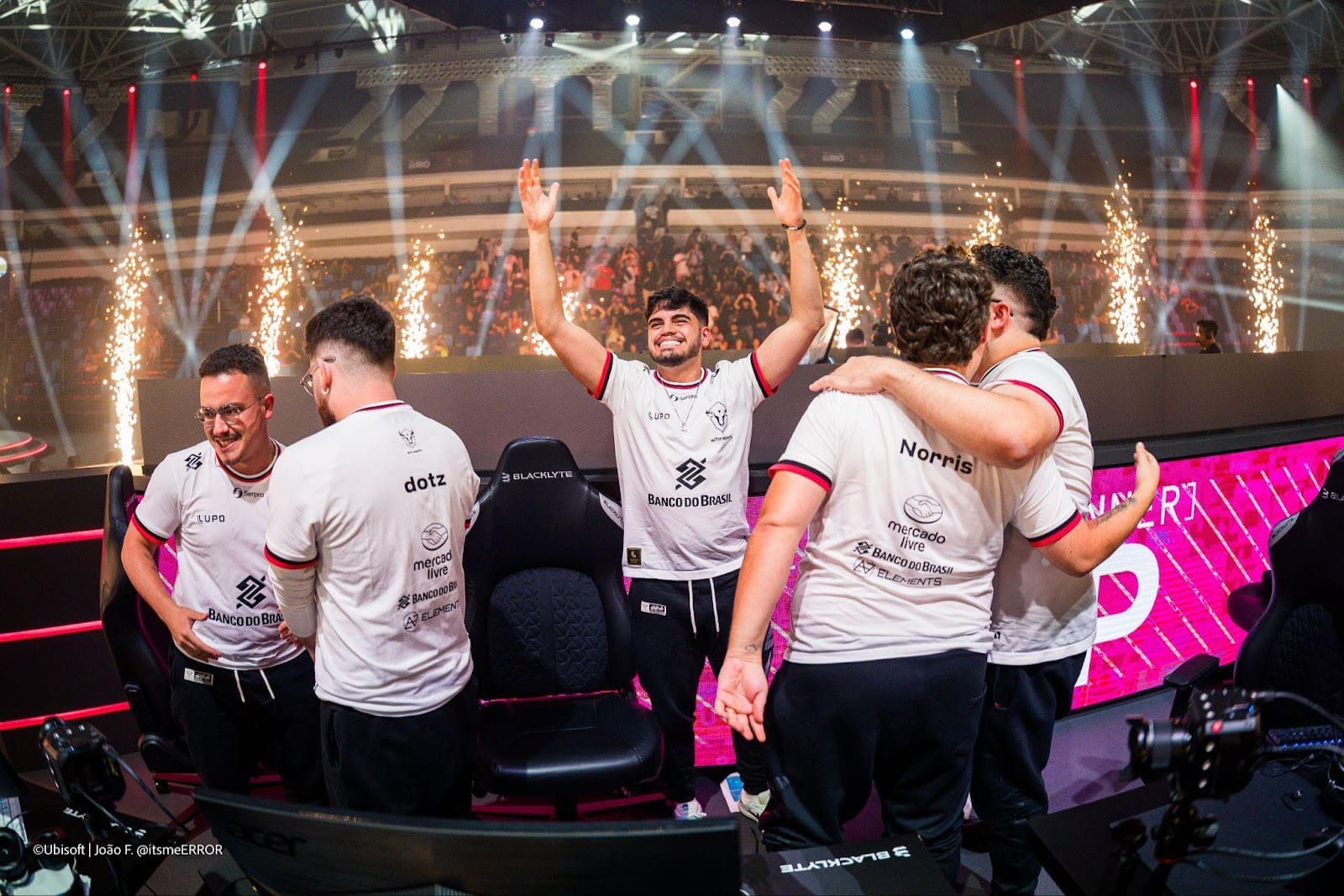 Banco do Brasil e W7M Esports vão te levar para Munique com tudo pago para curtir o Blast R6 Major!