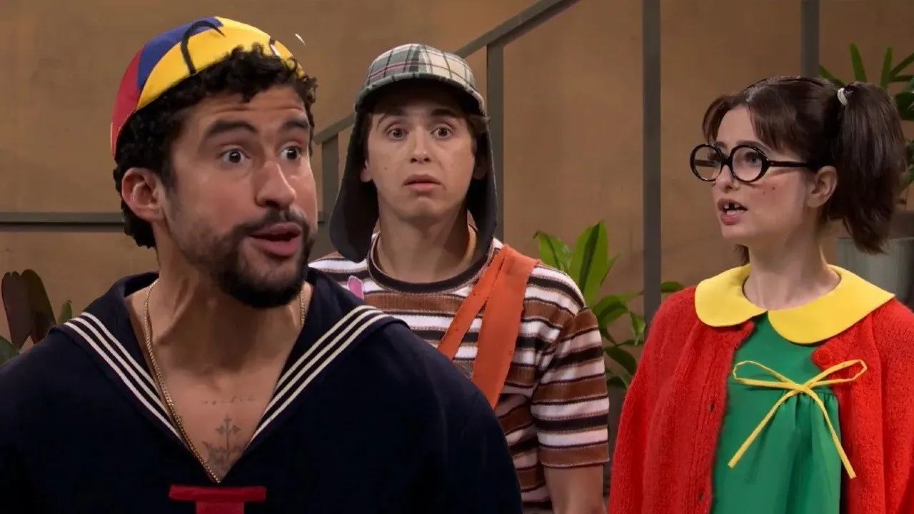 Bad Bunny homenageia Chaves em esquete hilária no Saturday Night Live