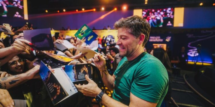 CCXP apresenta: Misha Collins - Crédito: @thegilbz