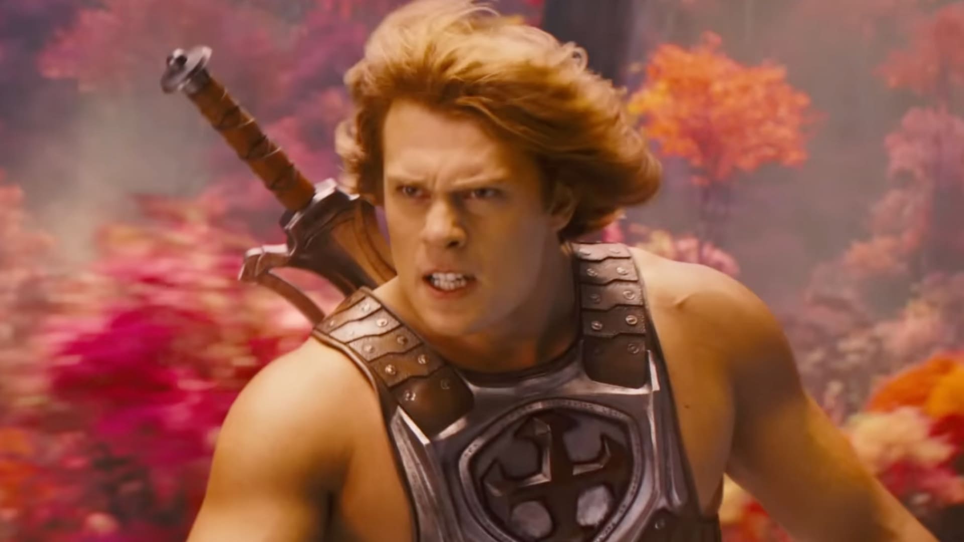 Mestres do Universo é capa da EW com He-Man e Teela