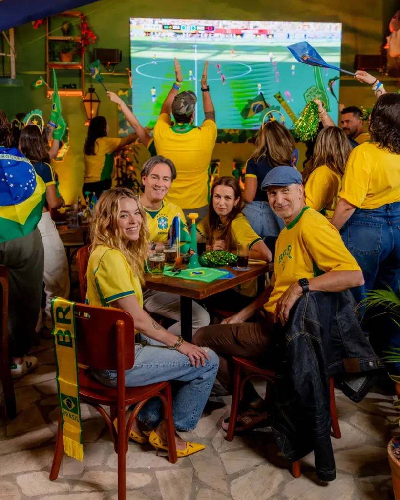 Supergirl no Rio de Janeiro agita turnê com clima de Copa