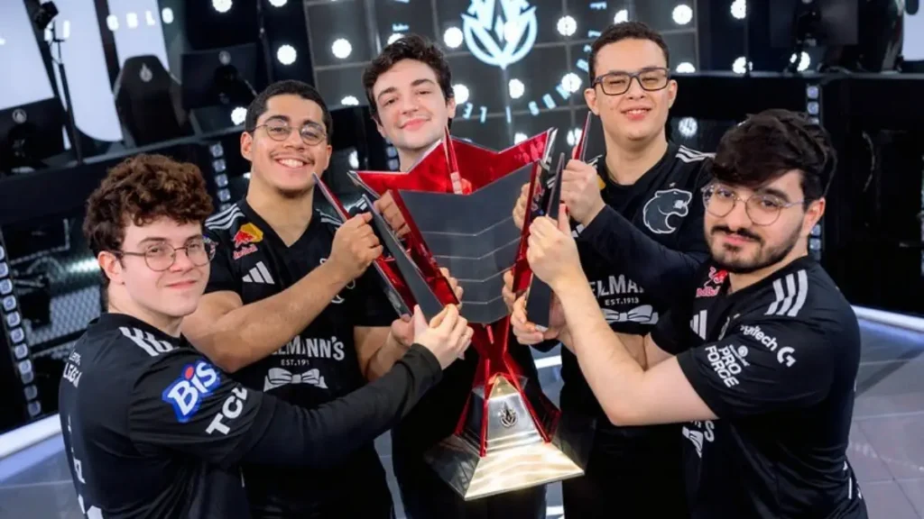 CBLOL retorna no dia 25 de julho com nova etapa
