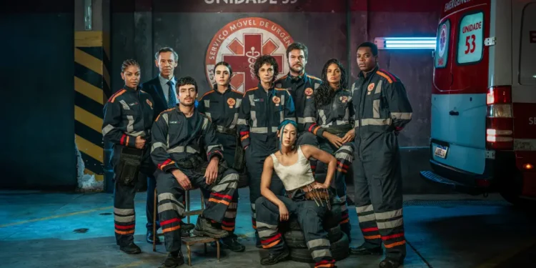 Elenco de “Emergência 53”. Crédito: Laura Campanella